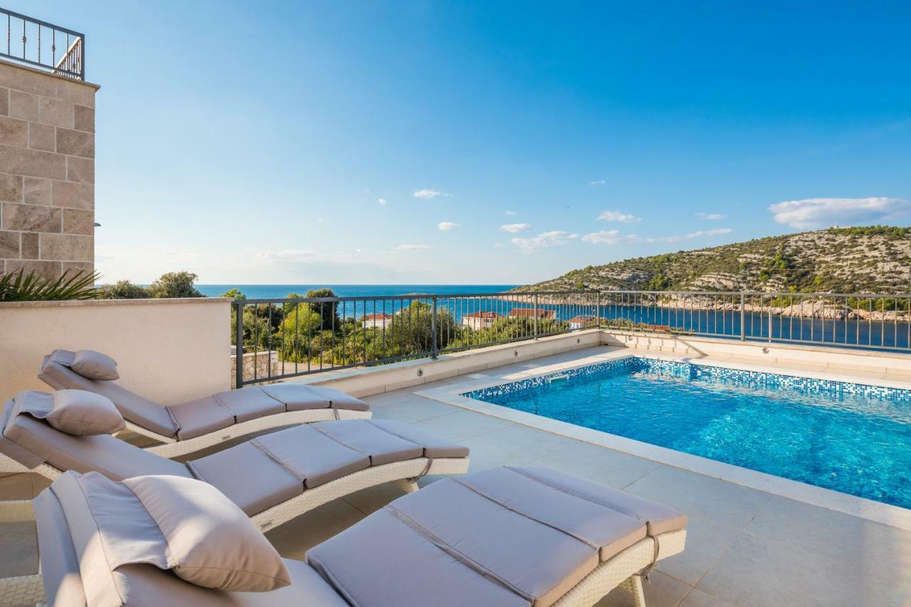 Villa Diomedes With The Sea View And The Pool Rogoznica  Exterior foto